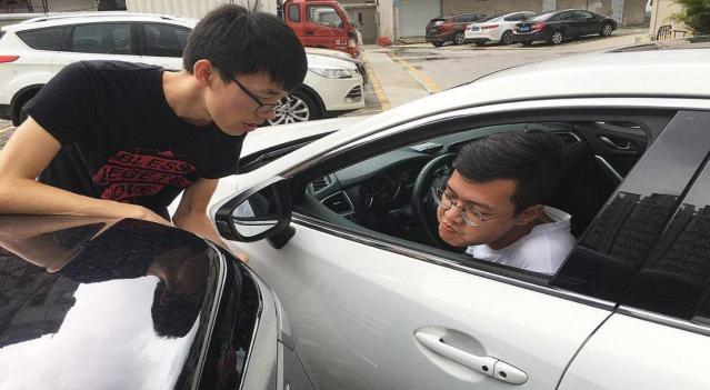 友情与科技创新碰撞时刻