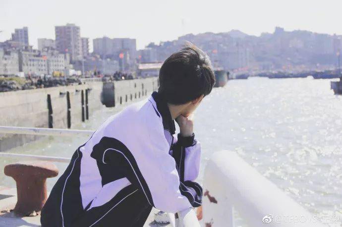 王源最新探索之旅，自然美景中的心灵寻觅与平和之境
