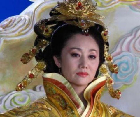 关晓彤最新动态，自然之旅寻找内心宁静