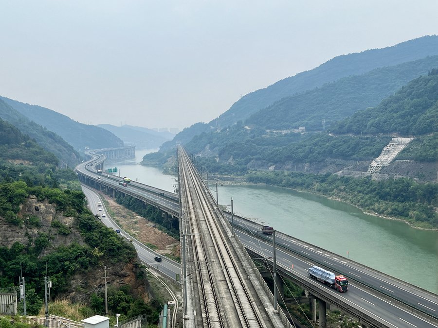 四川铁路最新动态，启程探索自然美景的旅程！