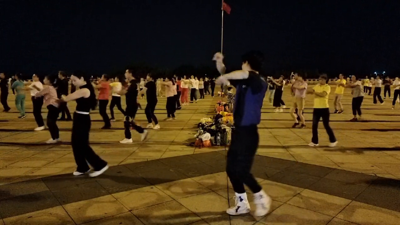 小巷舞蹈乐园