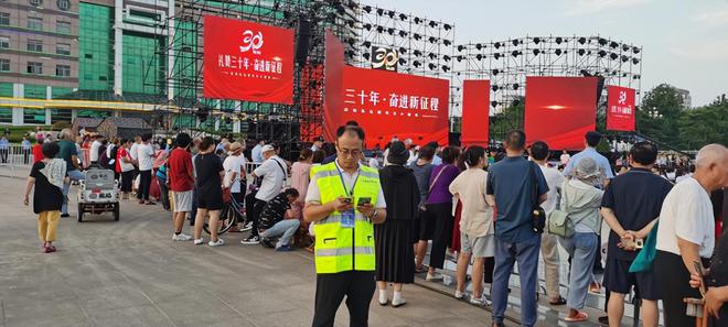 乳山最新招聘信息揭秘，小巷中的独特风味等你来发掘！