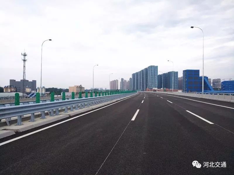 时代速度与未来之路（或高速公路规划与未来发展趋势）