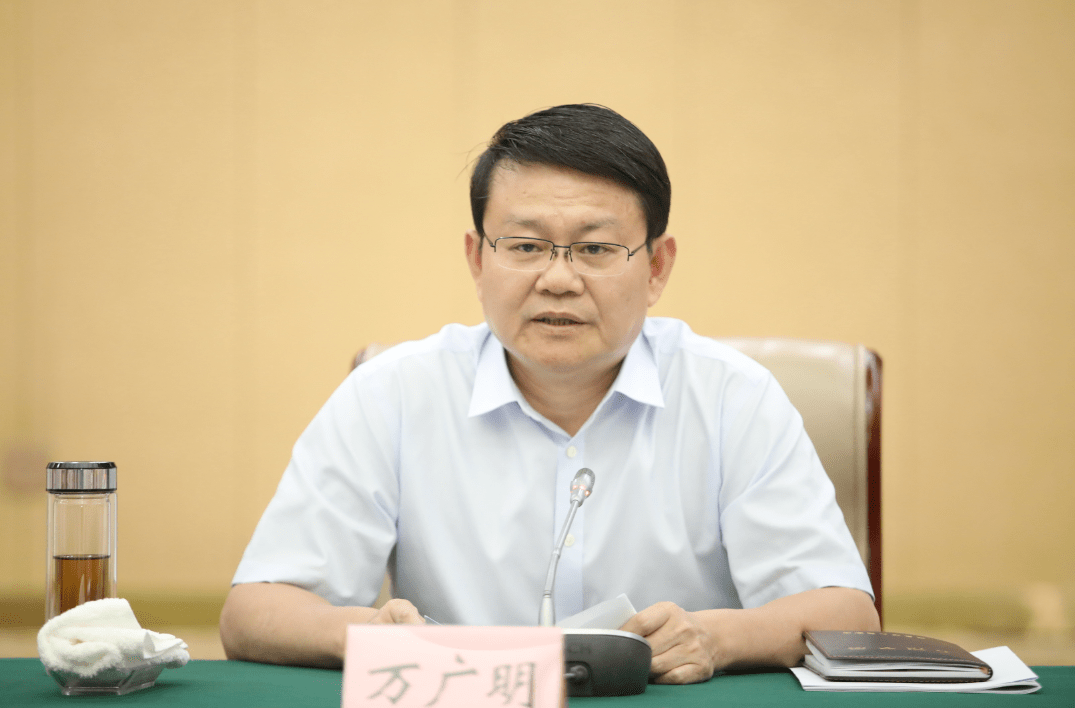 林英最新诗歌专集