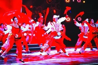 霓裳吟（或舞动时代的旋律传奇）
