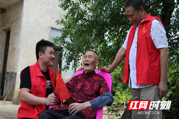 最新志愿，爱与陪伴的温馨生活