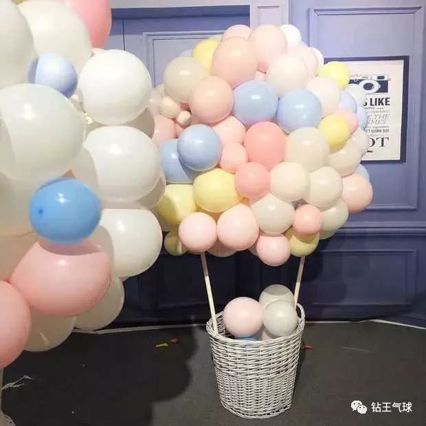 小巷深处的惊喜派对