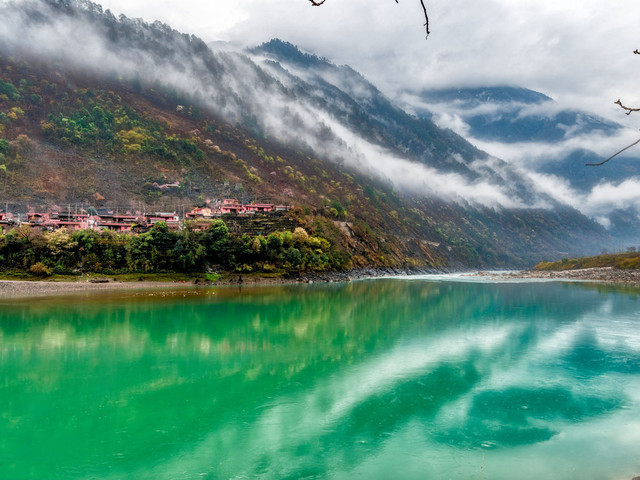 最新前哨，探索自然美景，寻找内心平和的轻松之旅