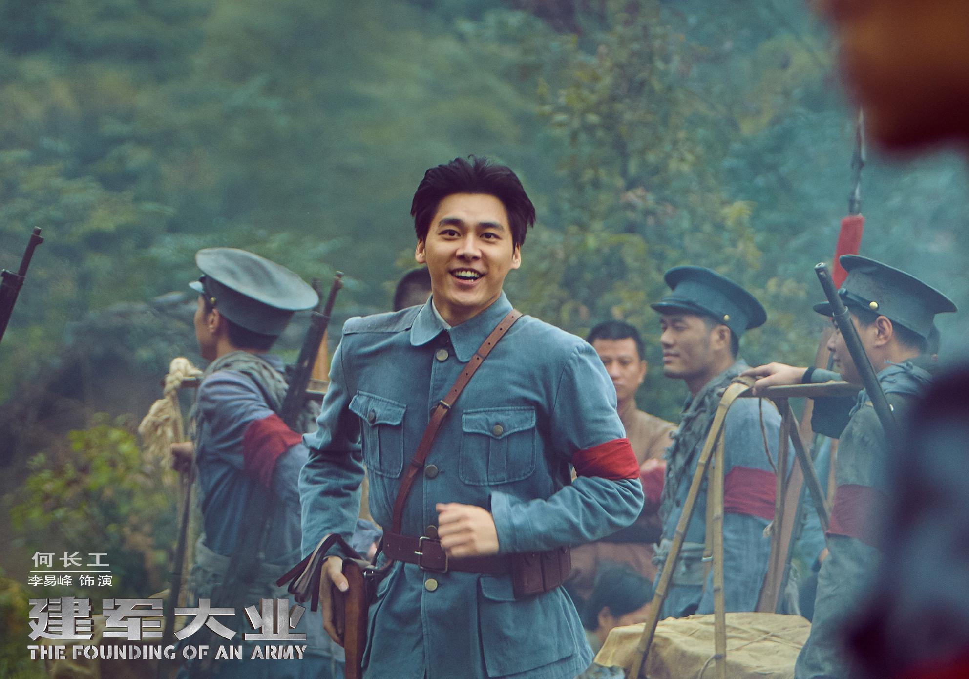 吴京赛场热血传奇，赛场上的动作巨星传奇之旅