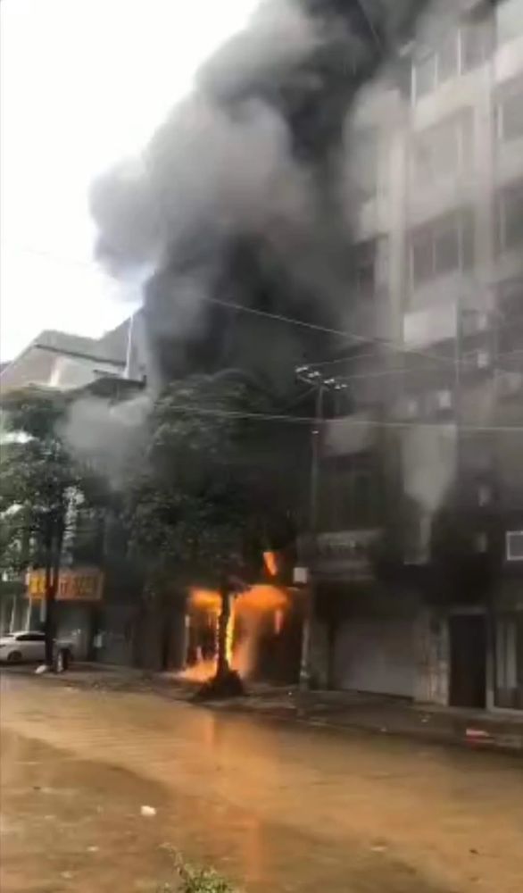 小巷美食探索之旅