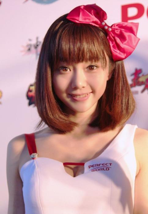 挠美女痒痒
