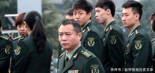 军官服最新时尚探秘，小巷深处的特色小店
