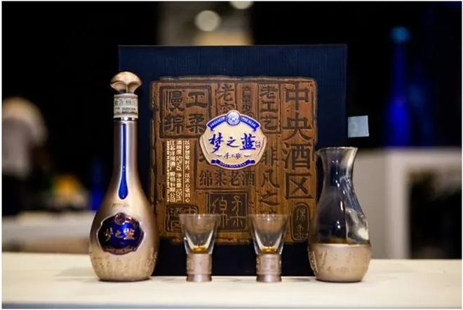 最新坊白酒品尝