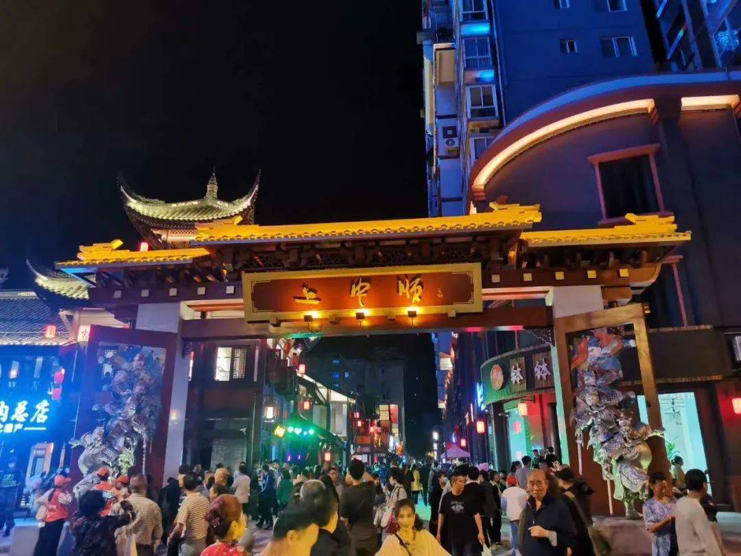 特色楼盘揭秘，隐秘小巷中的宝藏与特色小店的魅力之旅