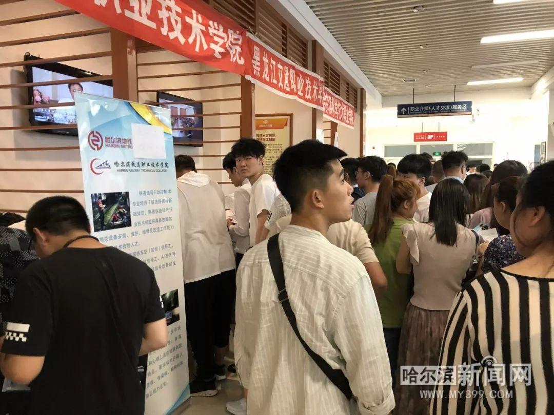 探索自然美景寻找内心宁静与平和之旅