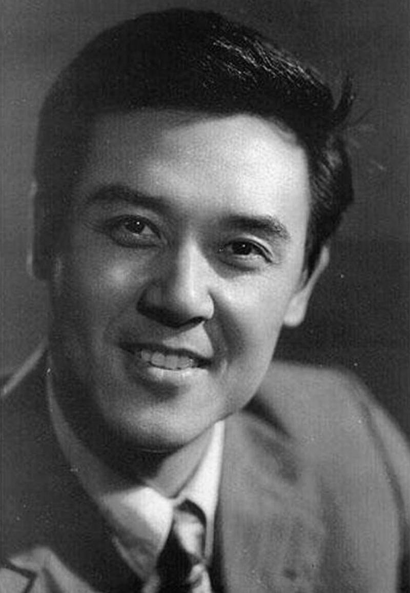 达式常近照
