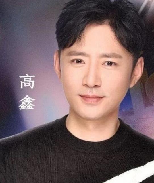 演员高鑫引领全新科技之旅，未来科技的魅力展示