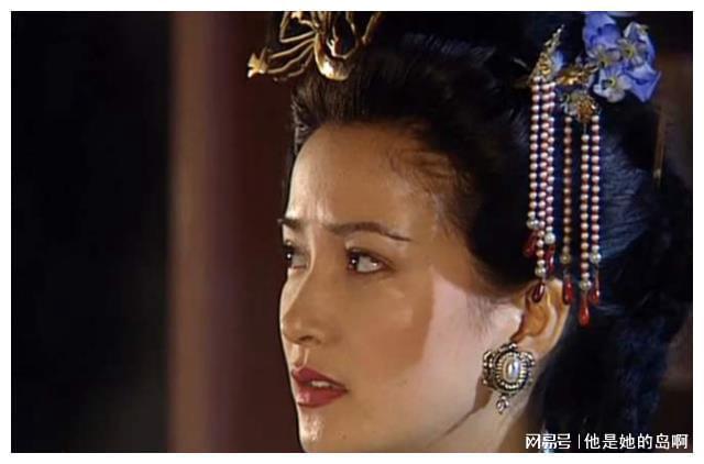 科技与艺术融合之作，四大名著女演员专属高科技新品亮相