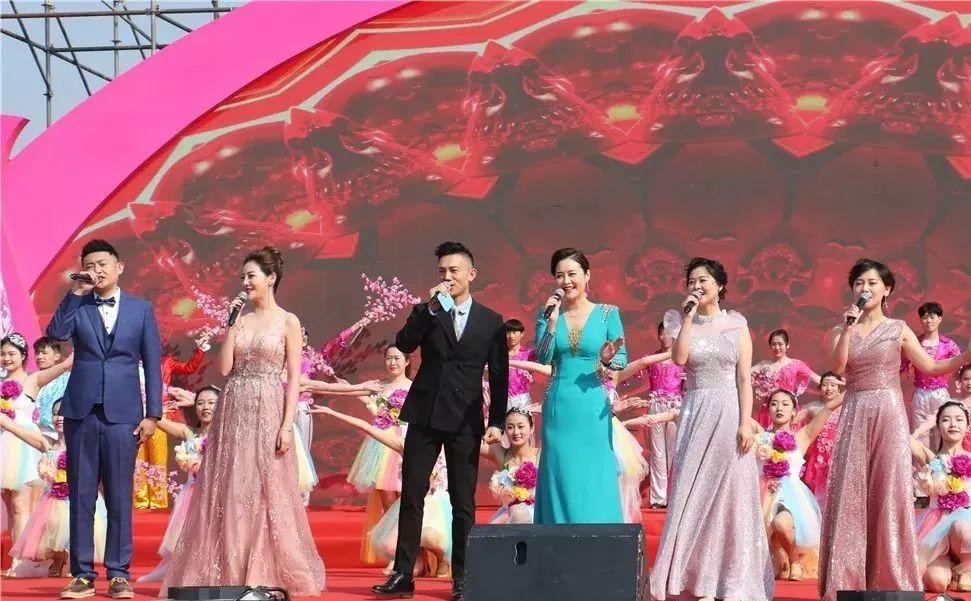 自然美景背后的探索之旅
