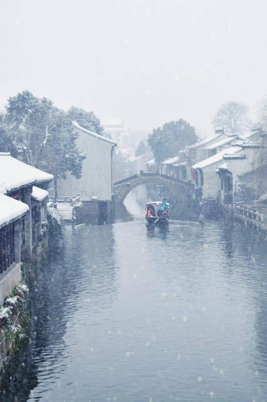 探索自然美景与内心平和宁静之旅