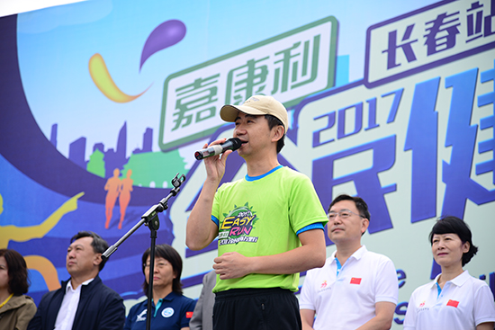 牛康康
