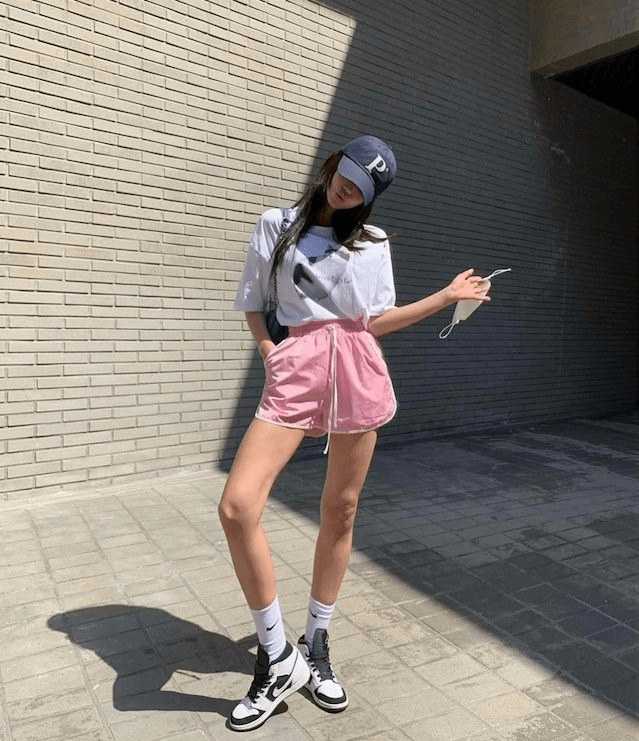 最新春夏装时尚潮流概览，潮流趋势一网打尽！